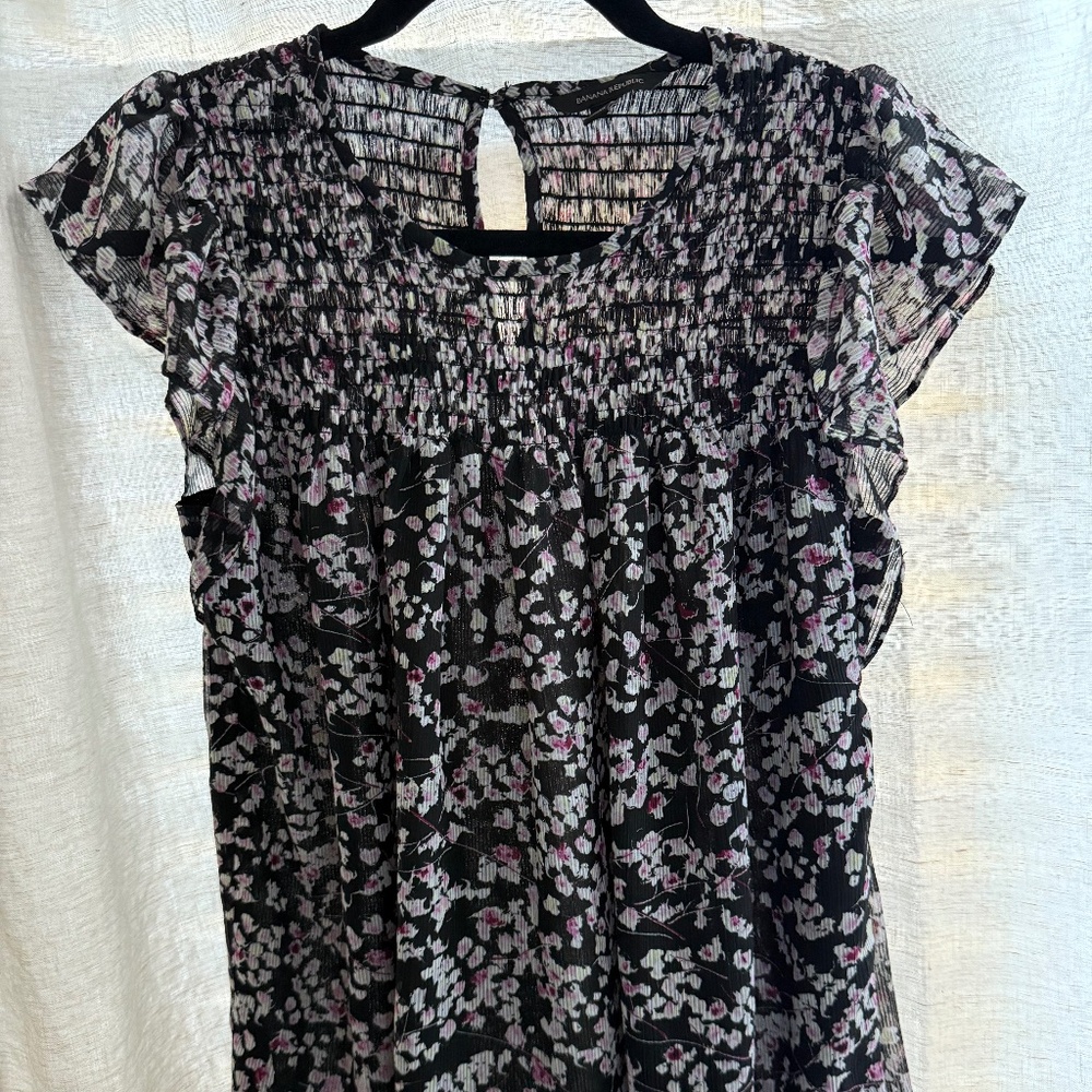 Banana Republic Floral Blouse – Size M – Like New